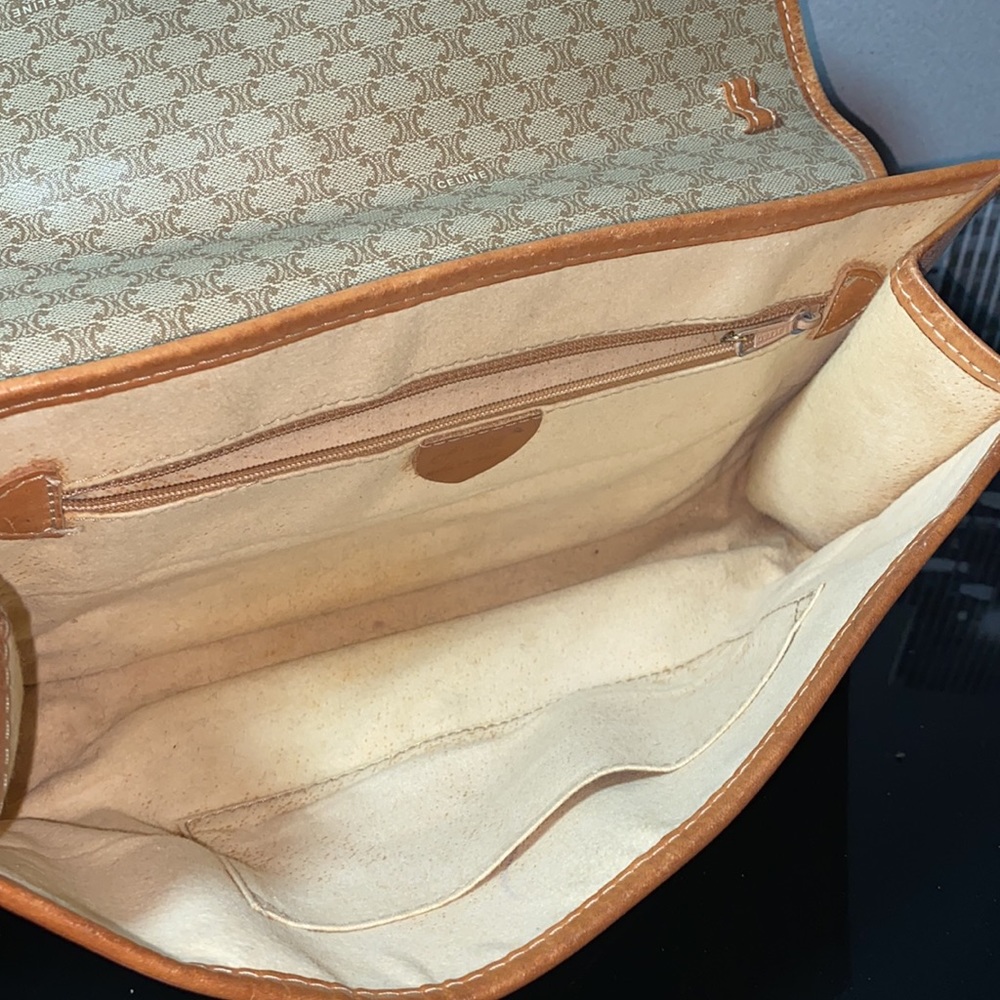 Celine Tan and Brown Chain Shoulder Bag - Picture 4 of 10